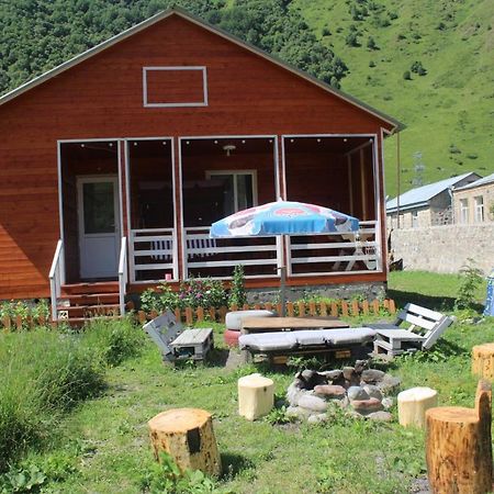 Warm House Guest House Kazbegi Bagian luar foto